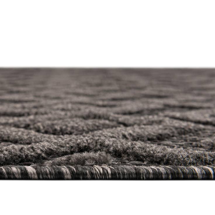 Detail image of 4' x 6' Easy-Clean Trellis Textured Indoor / Outdoor Rug