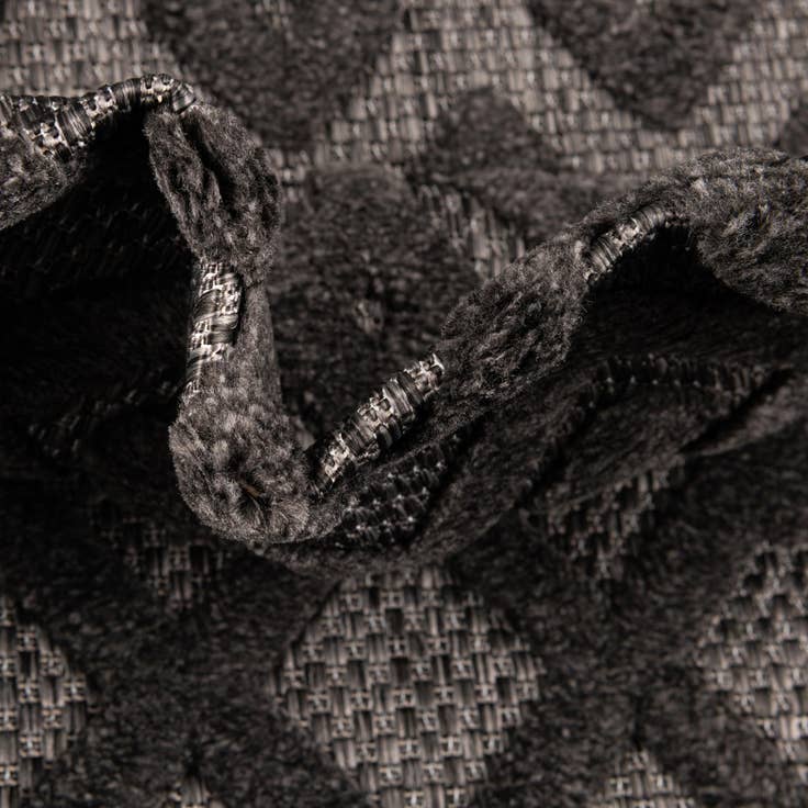 Detail image of 4' x 6' Easy-Clean Trellis Textured Indoor / Outdoor Rug
