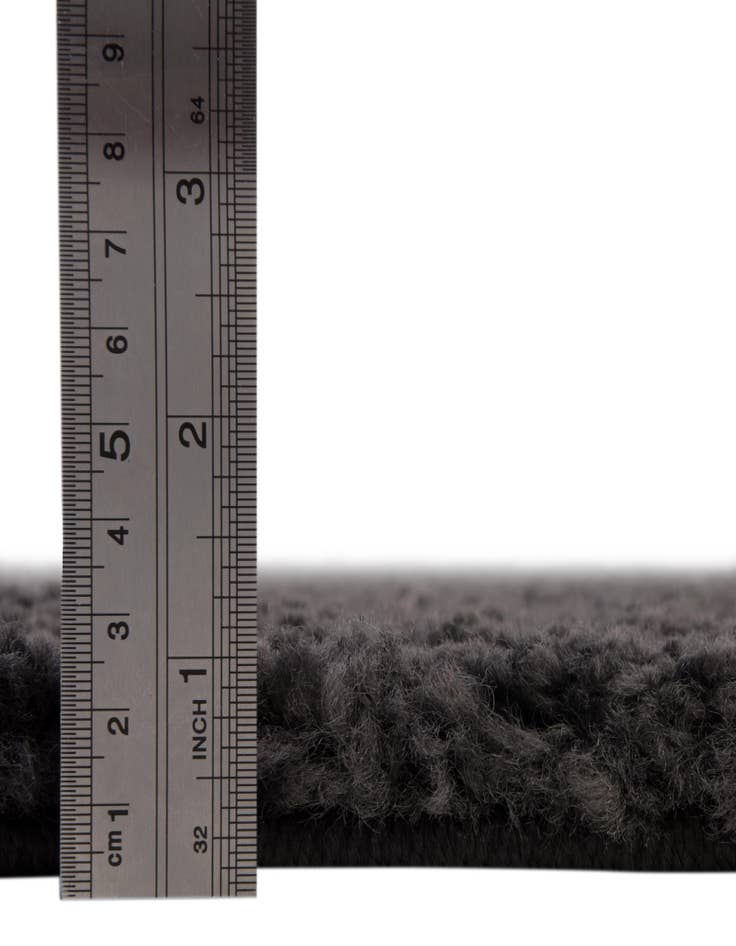 Detail image of 3' 3 x 5' 3 Solid Frieze Rug