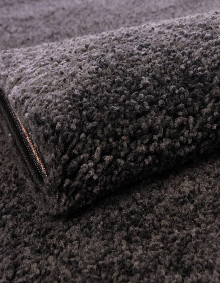 Detail image of 3' 3 x 5' 3 Solid Frieze Rug