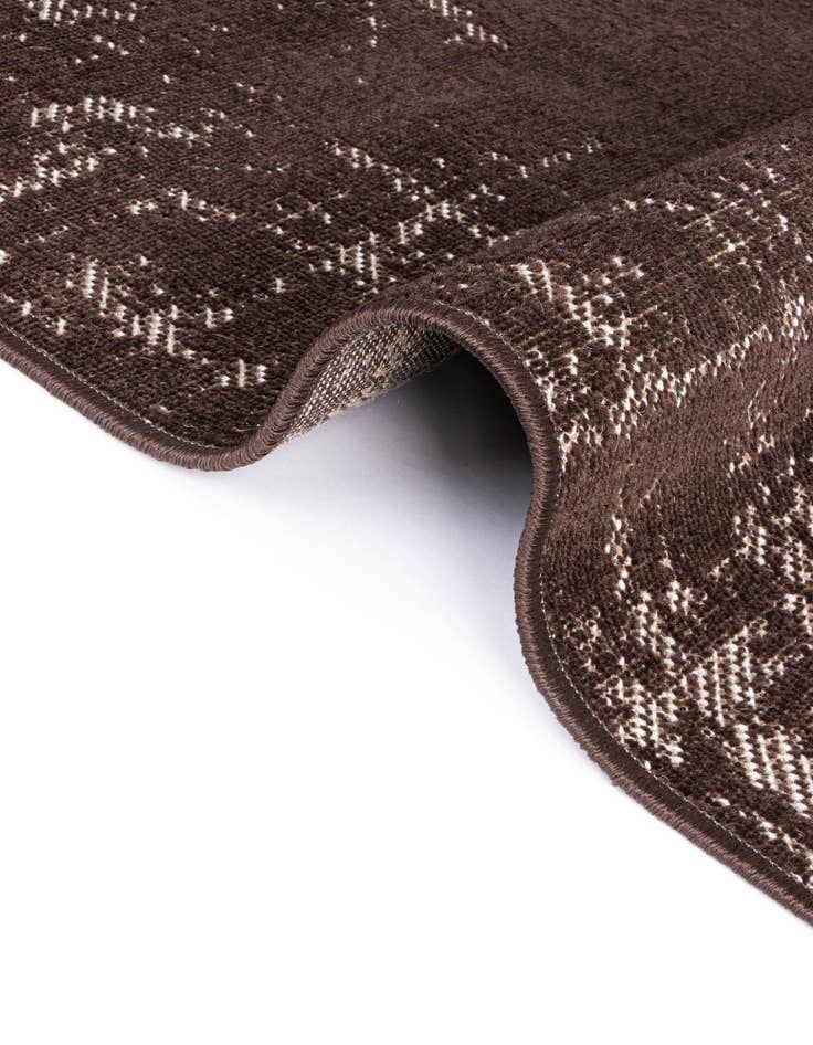 Detail image of 5' 3 x 8' Valencia Rug