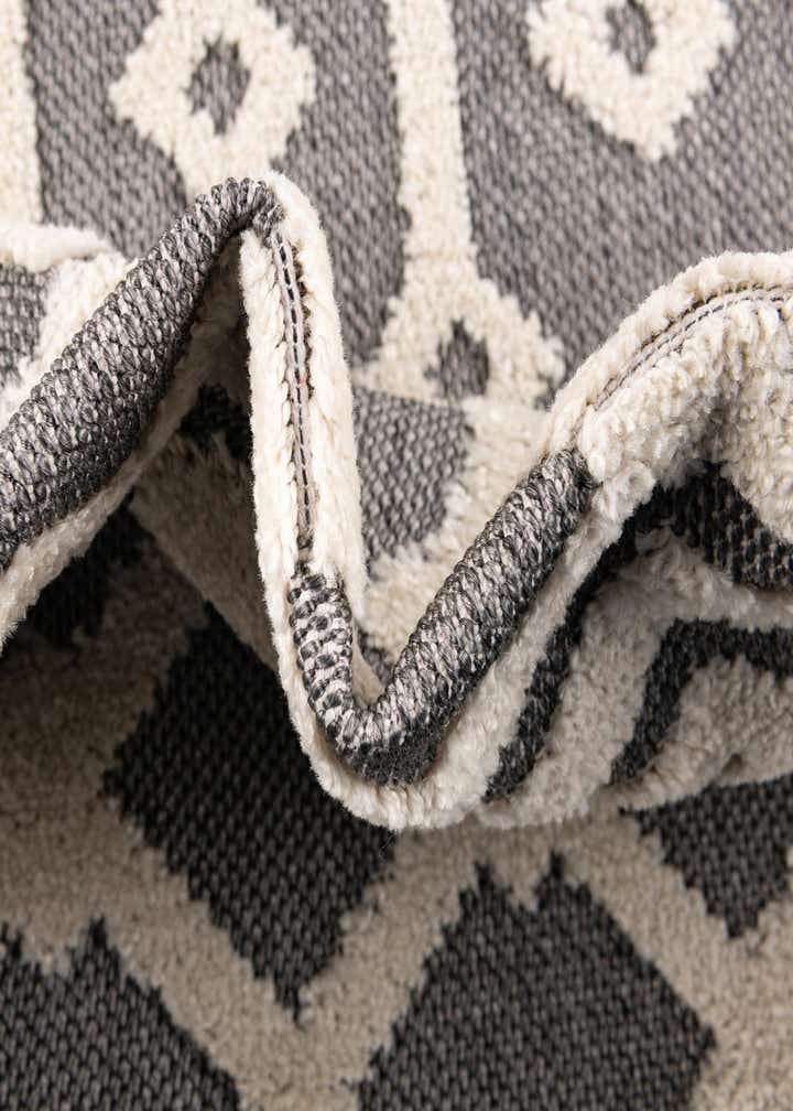 3' 3 x 3' 3 Arlo Round Rug