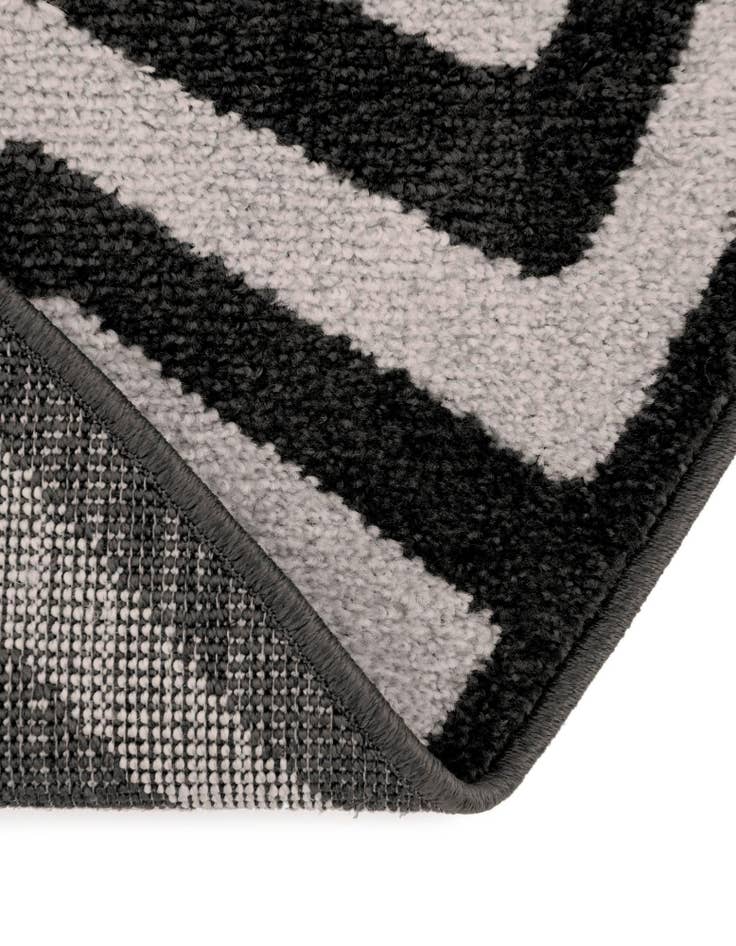 Detail image of 6' x 6' Greek Key Round Rug