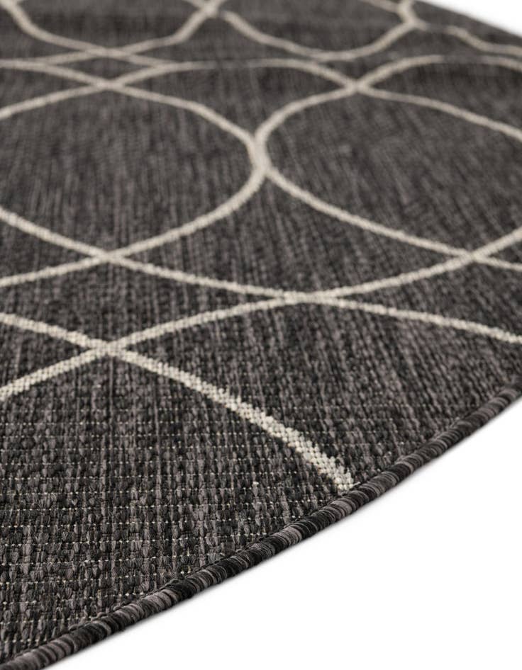 Detail image of 4' x 4' Washable Lattice Indoor / Outdoor Round Rug