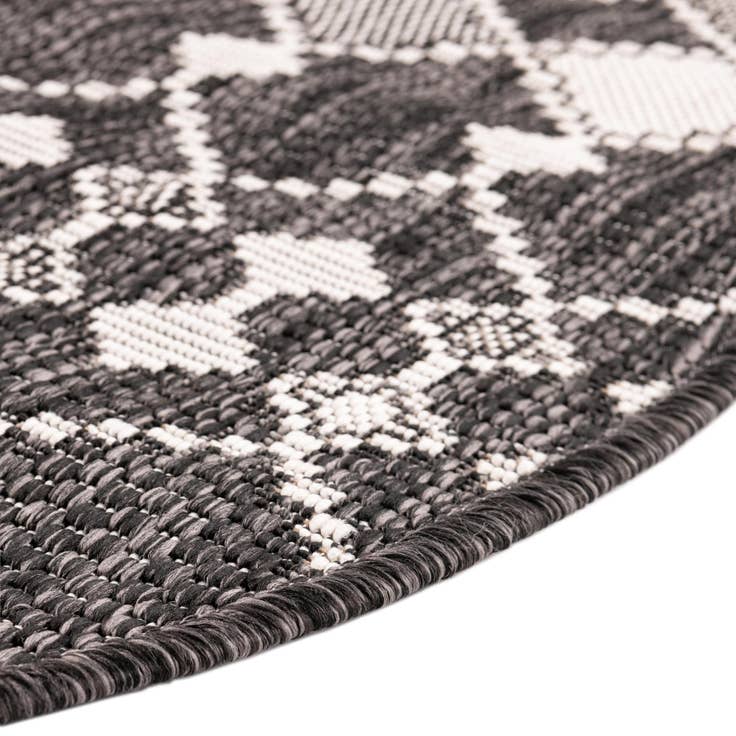 Detail image of 4' x 4' Easy-Clean Lattice Indoor / Outdoor Round Rug