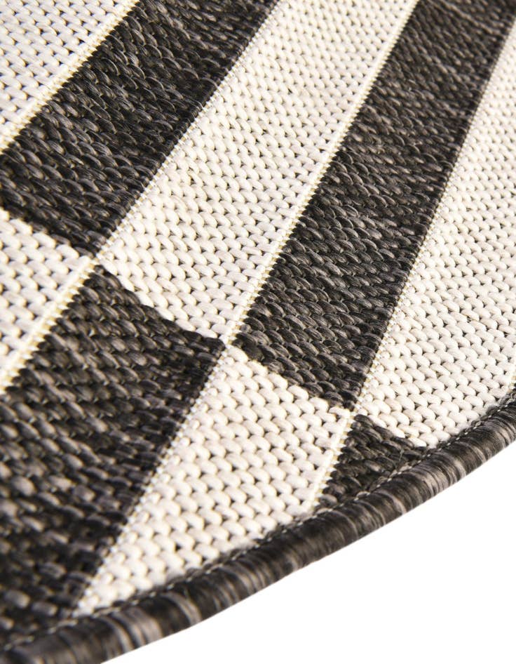Detail image of 10' 8 x 10' 8  Washable Striped Indoor / Outdoor Round Rug