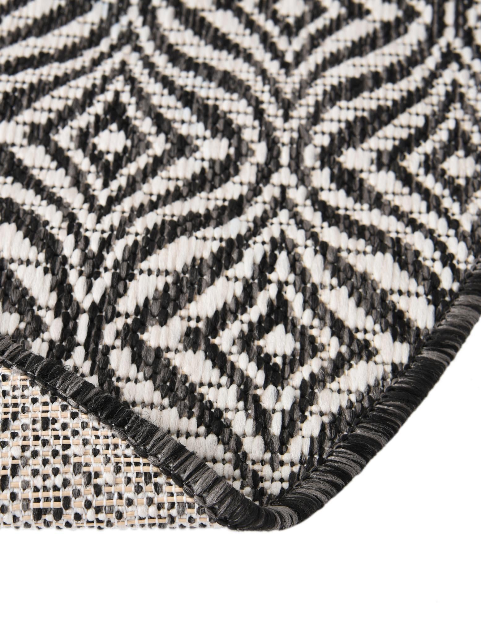 4' x 4' Easy-Clean Trellis Indoor / Outdoor Round Rug