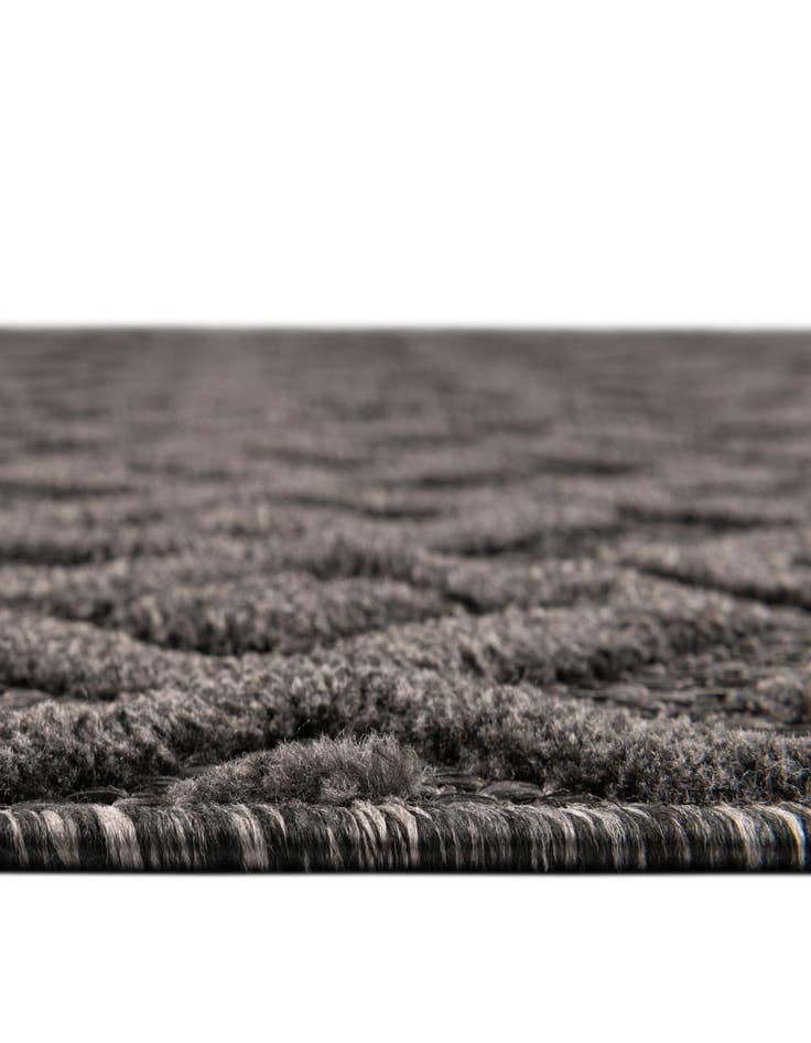 Detail image of 7' x 7' Easy-Clean Trellis Textured Indoor / Outdoor Round Rug