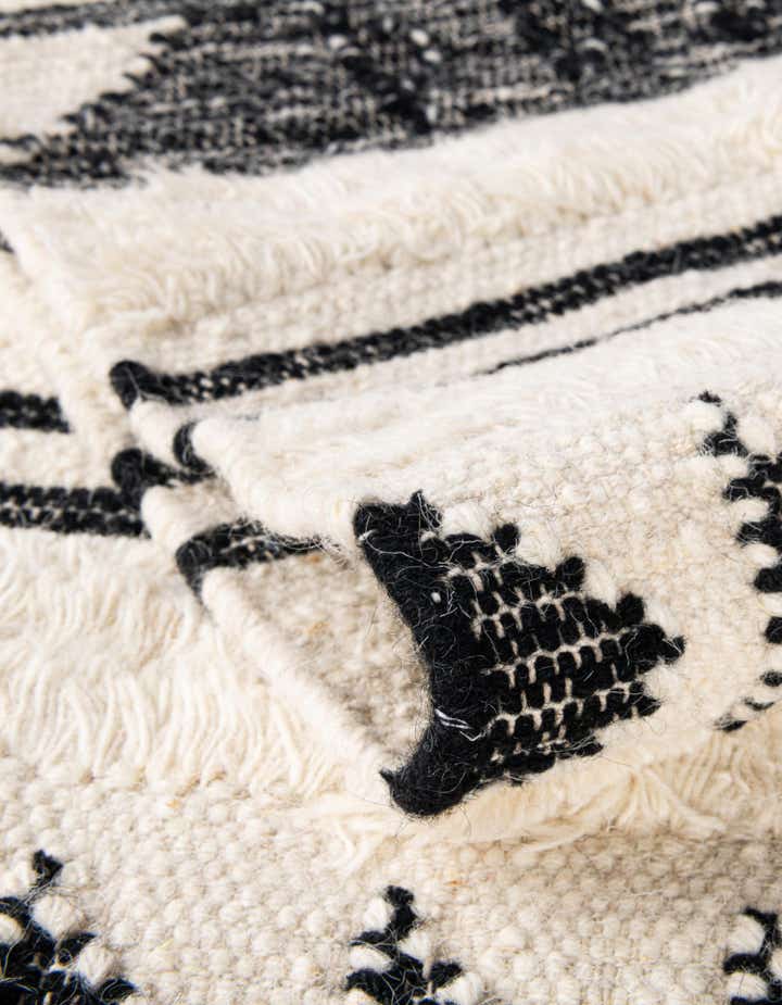 2' 2 x 6' 1 Hand Woven Arizona Wool Runner Rug