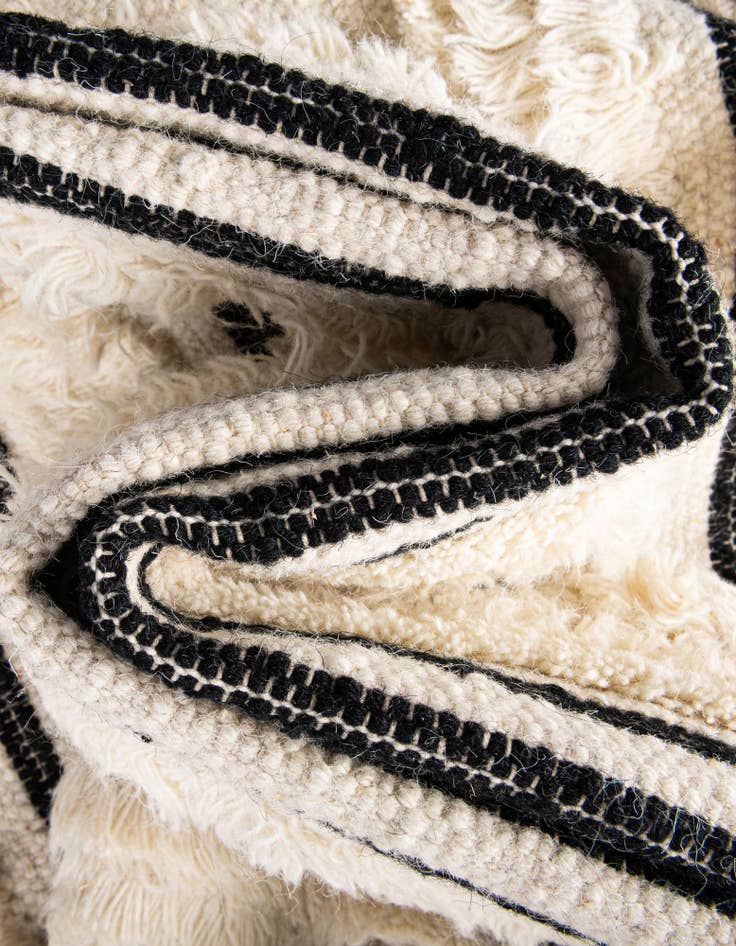 Detail image of 2' 2 x 6' 1 Hand Woven Arizona Wool Runner Rug