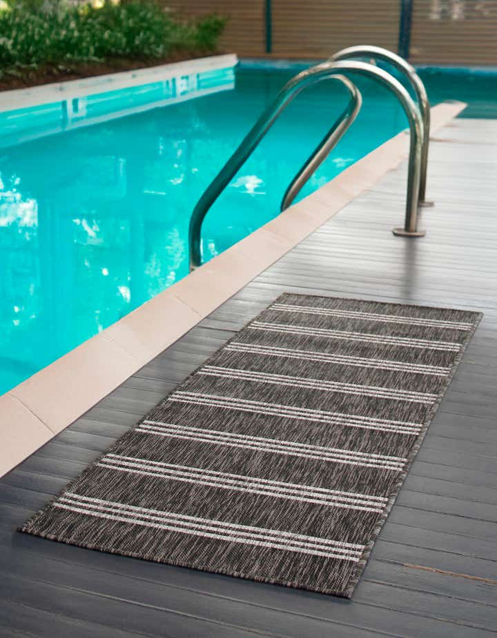 2' 7 x 12' Easy-Clean Jill Zarin Anguilla Indoor / Outdoor Runner Rug