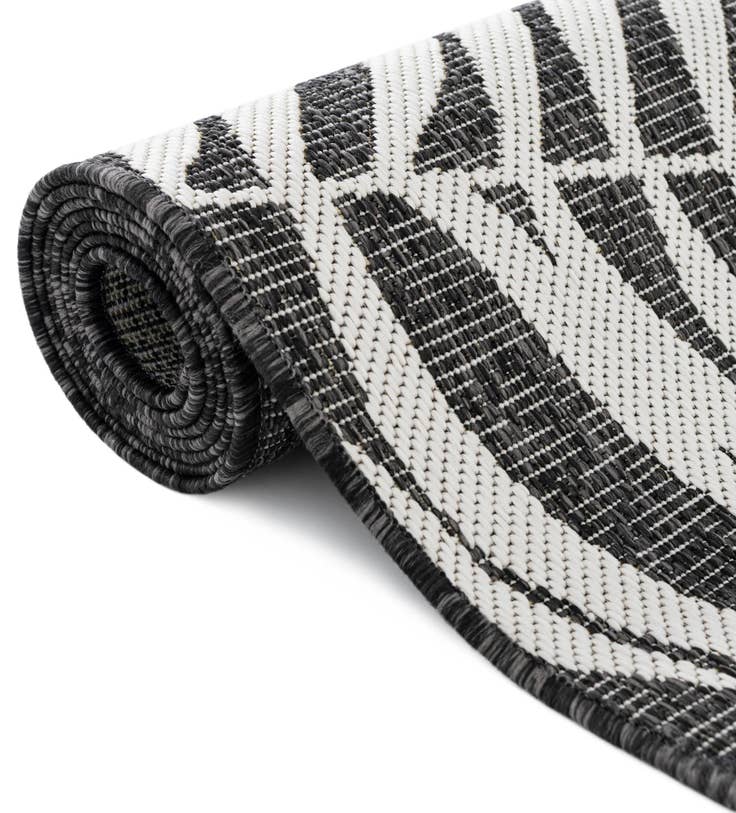 Detail image of 2' 7 x 10' Easy-Clean Botanical Indoor / Outdoor Runner Rug