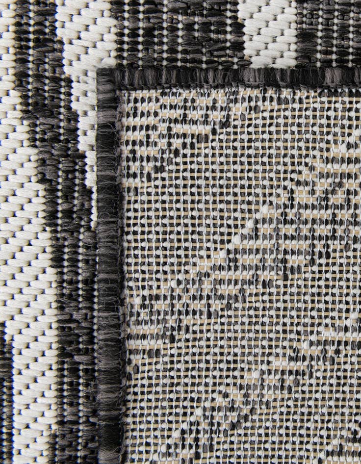 Detail image of 2' 7 x 10'  Washable Botanical Indoor / Outdoor Runner Rug