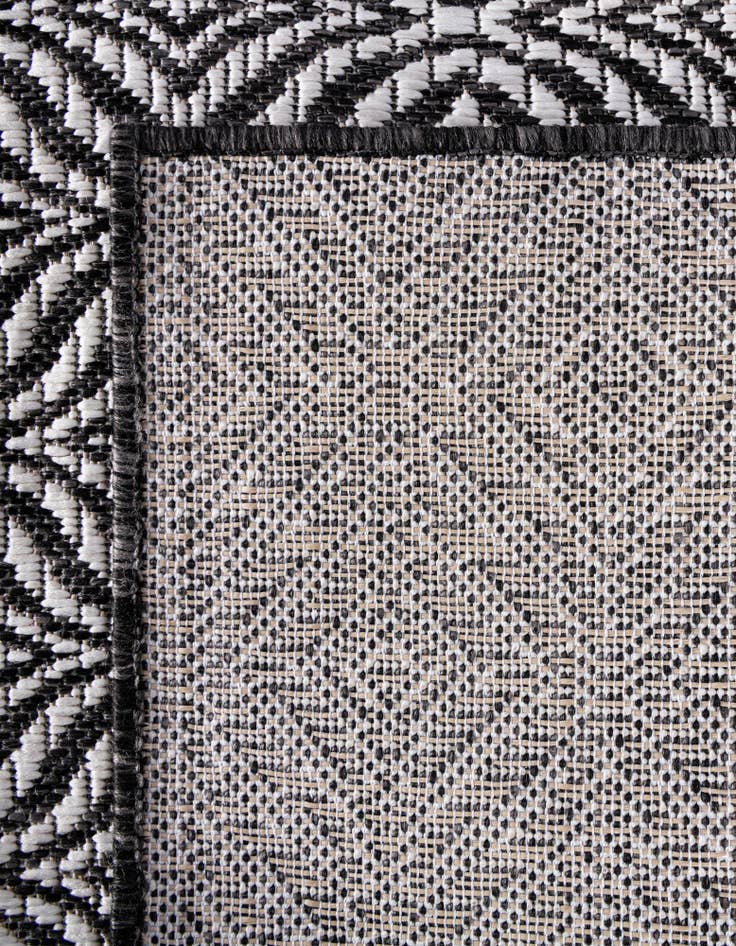 Detail image of 2' x 6' Washable Lattice Indoor / Outdoor Runner Rug