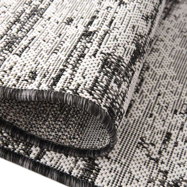 2' x 6' Easy-Clean Modern Indoor / Outdoor Runner Rug