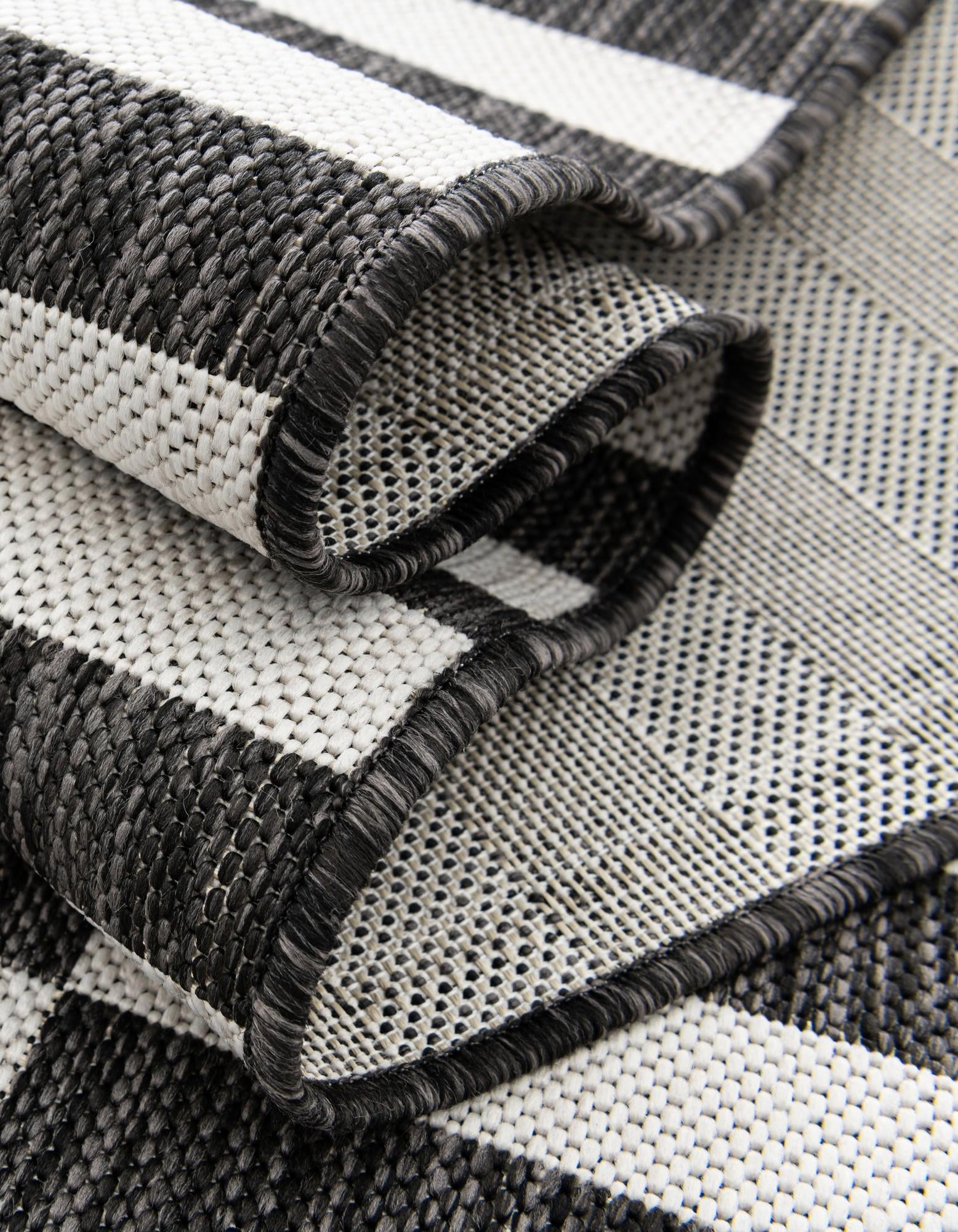 2' x 8' Easy-Clean Ribbon Indoor / Outdoor Runner Rug