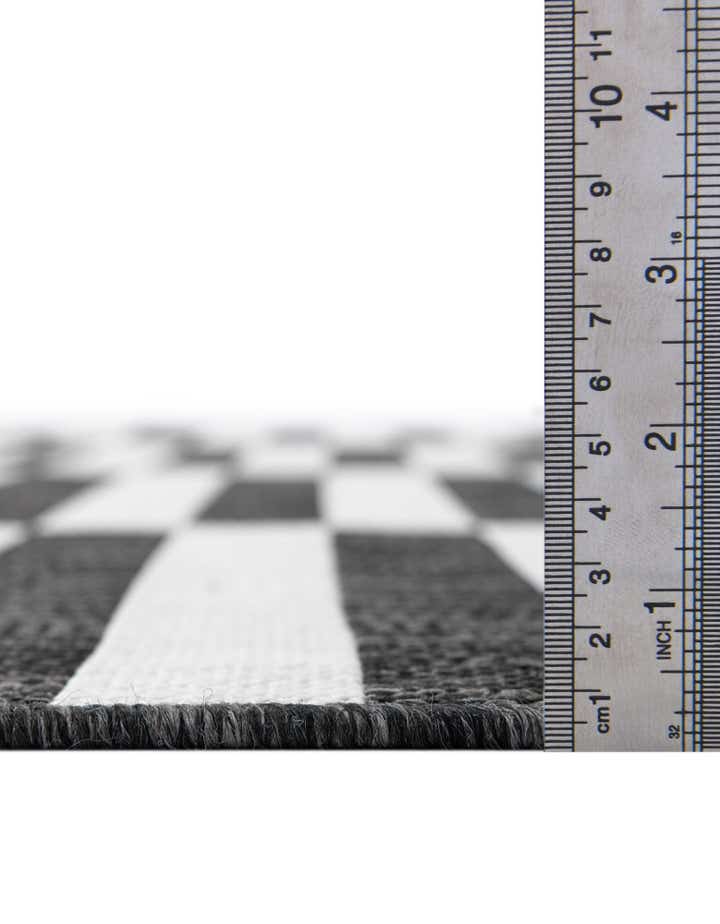 2' x 8' Easy-Clean Ribbon Indoor / Outdoor Runner Rug