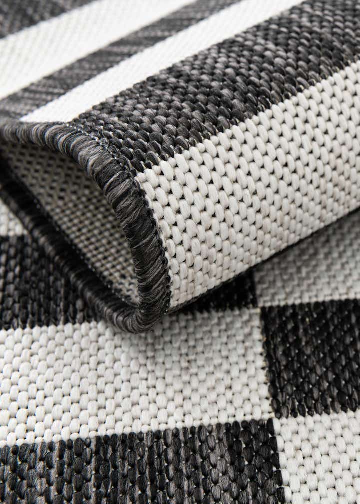 2' x 8' Easy-Clean Striped Indoor / Outdoor Runner Rug