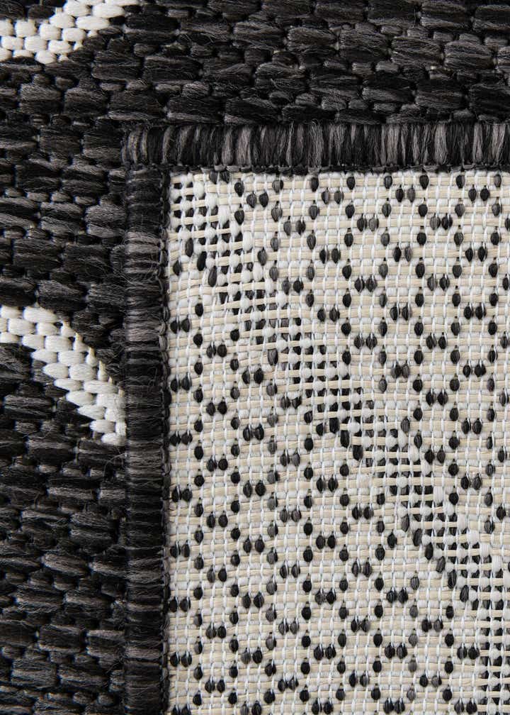 2' x 6' Easy-Clean Trellis Indoor / Outdoor Runner Rug