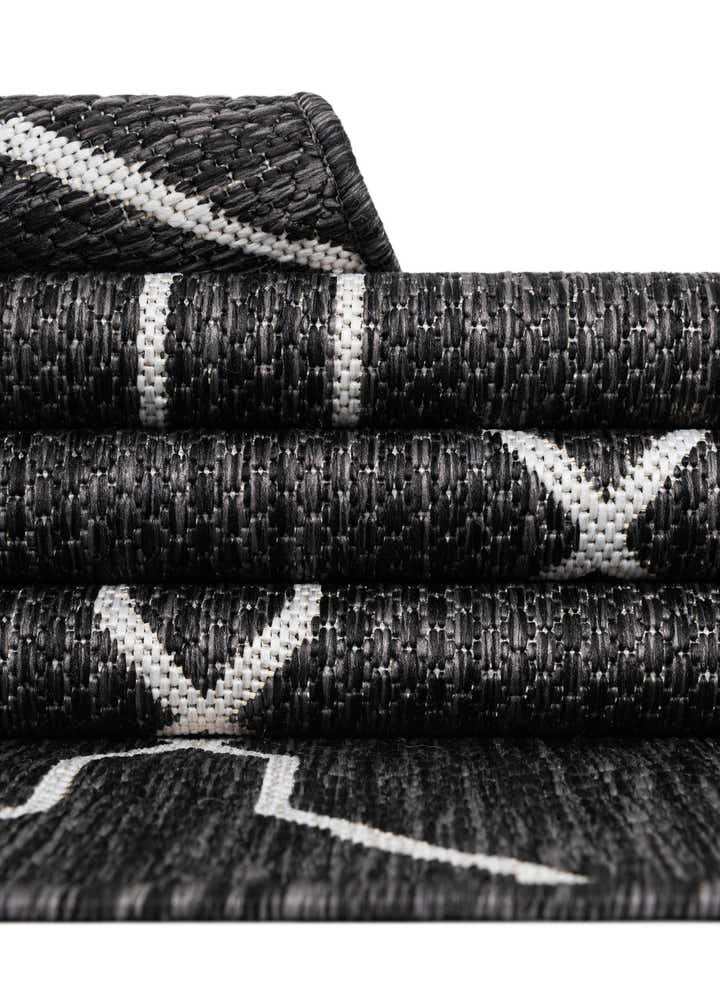 2' x 6' Easy-Clean Trellis Indoor / Outdoor Runner Rug