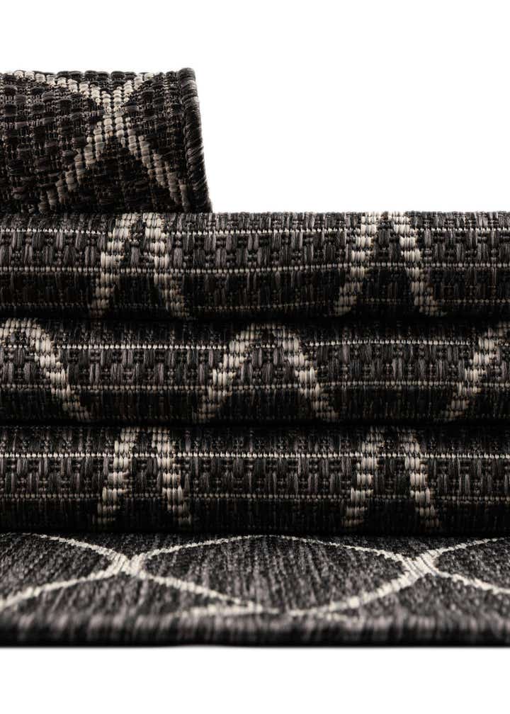 2' x 8' Easy-Clean Trellis Indoor / Outdoor Runner Rug
