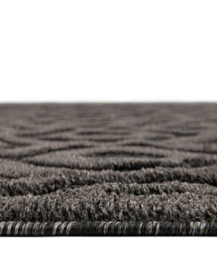Detail image of 2' x 8' Easy-Clean Trellis Textured Indoor / Outdoor Runner Rug