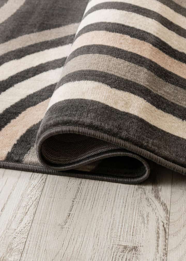 7' 10 x 7' 10 Charlotte Square Rug