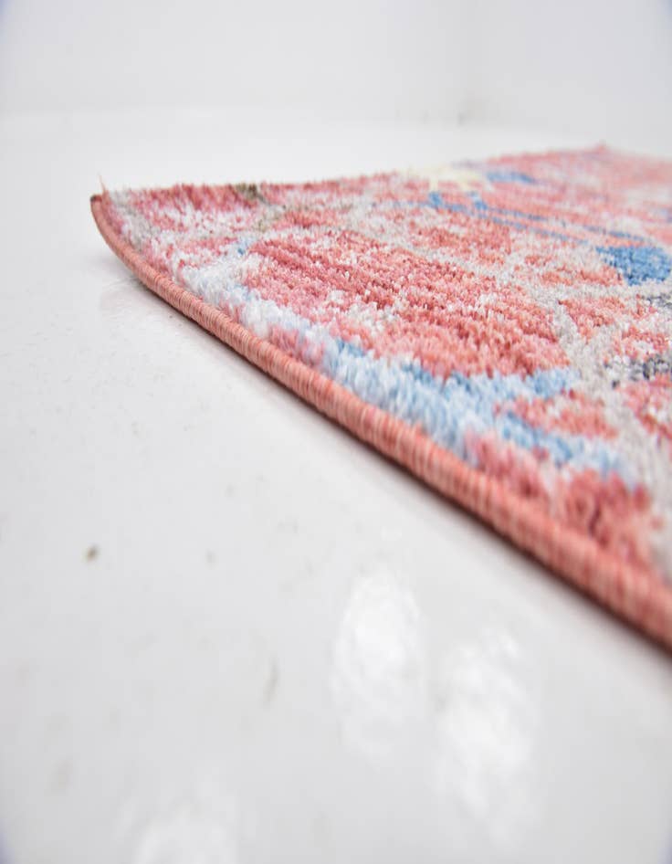 Detail image of 5' 3 x 7' 7 Lattice Rug