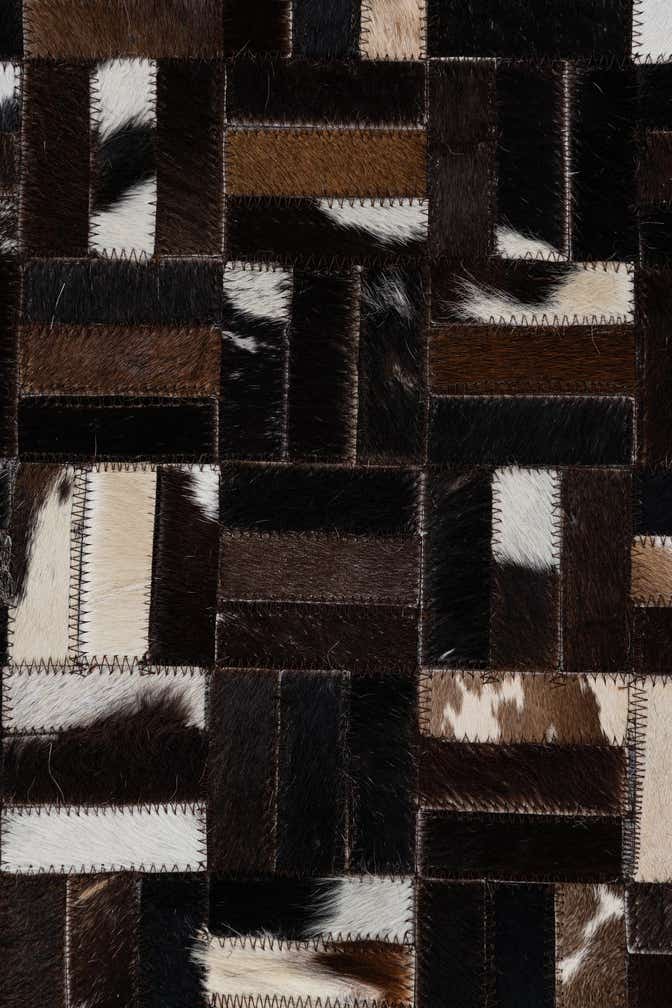 2' 1 x 3' Cowhide Leather Rug