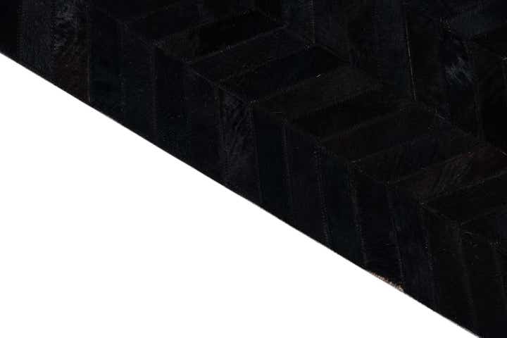 5' x 8' Cowhide Leather Rug