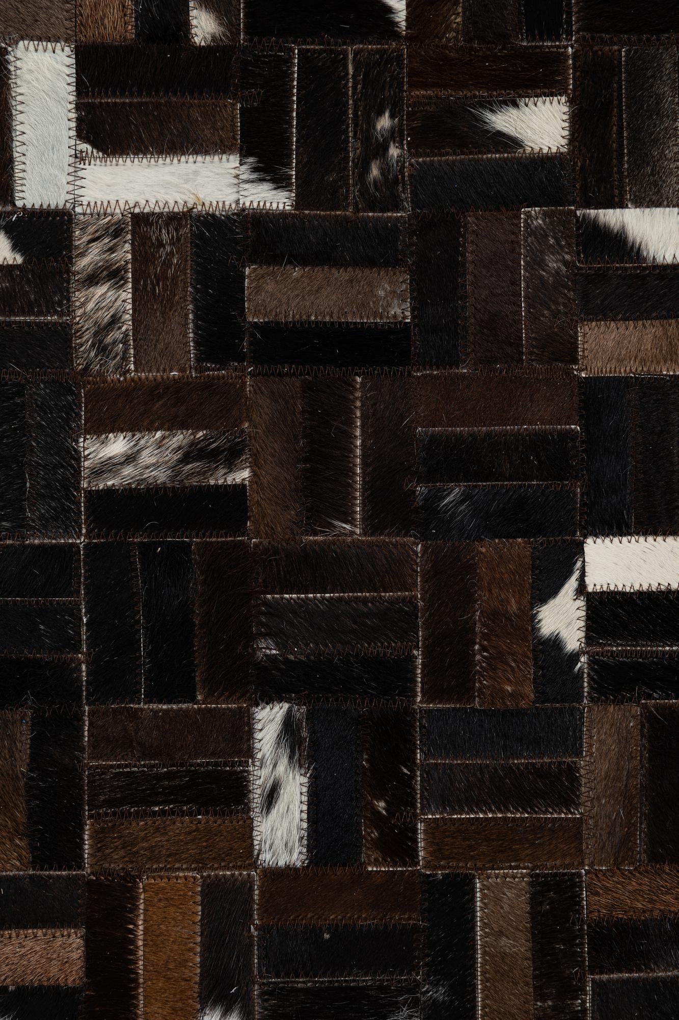 5' x 7' 10 Cowhide Leather Rug