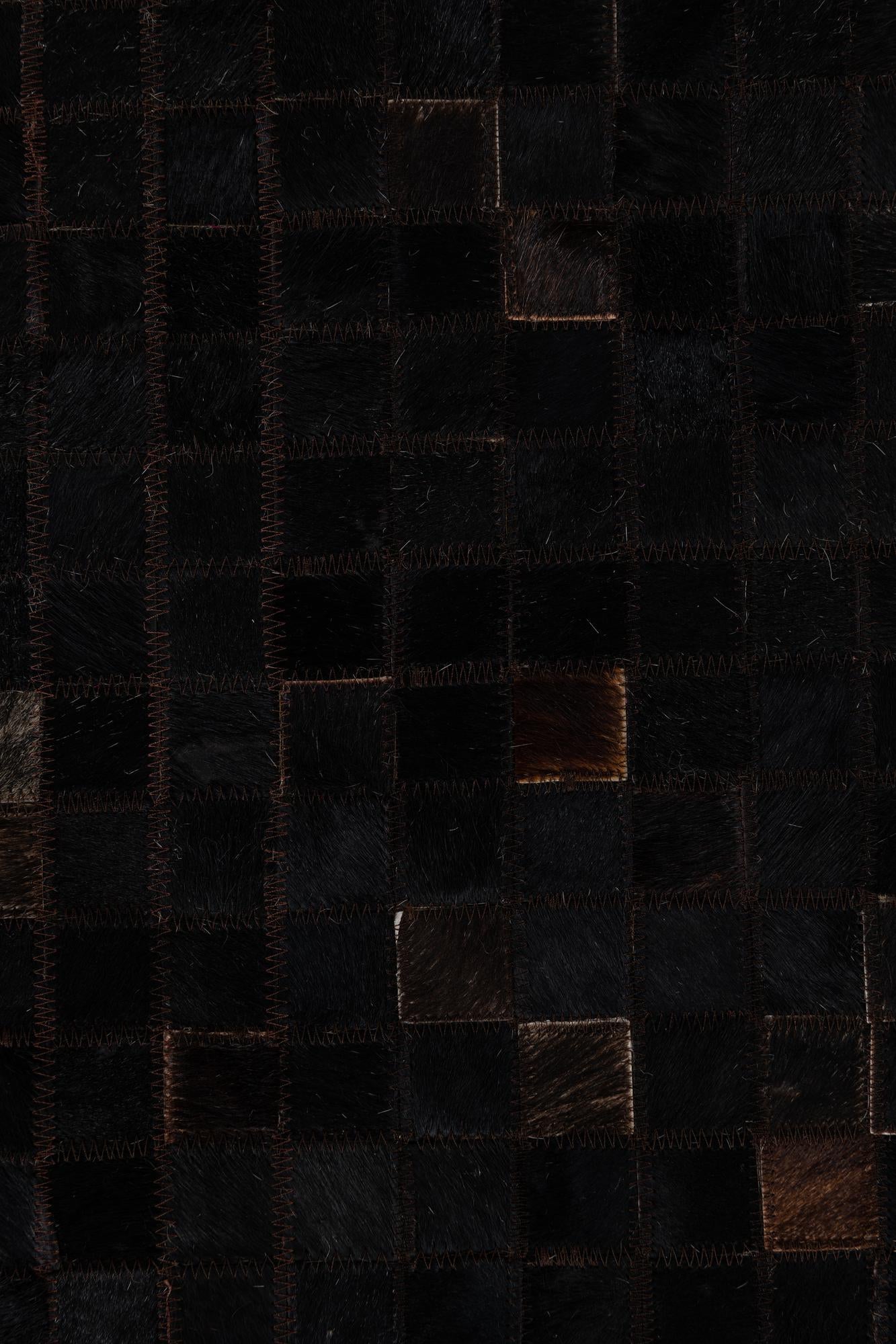 5' x 7' 10 Cowhide Leather Rug