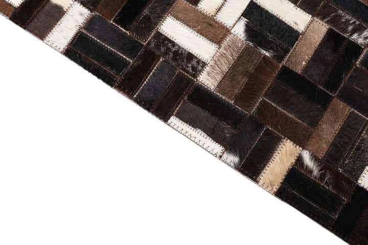 5' x 7' 8 Cowhide Leather Rug