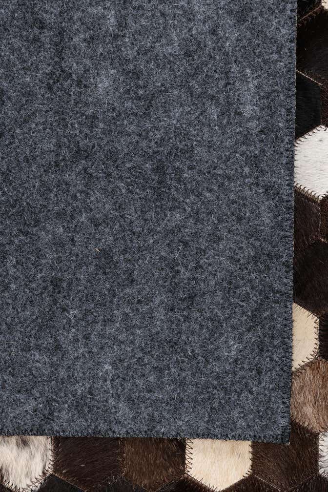 5' 2 x 8' Cowhide Leather Rug