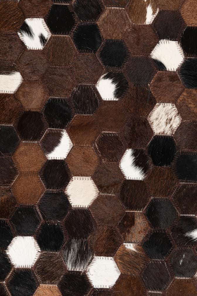 5' 1 x 8' Cowhide Leather Rug