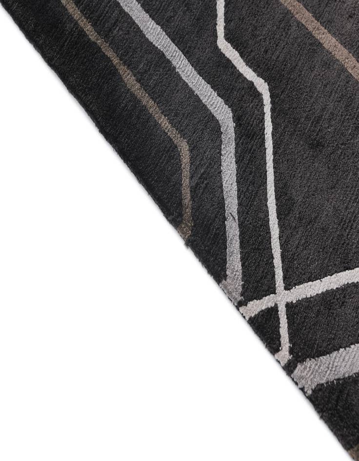 Detail image of 6' 8 x 9' 10  Hand Knotted Darya Wool Rug