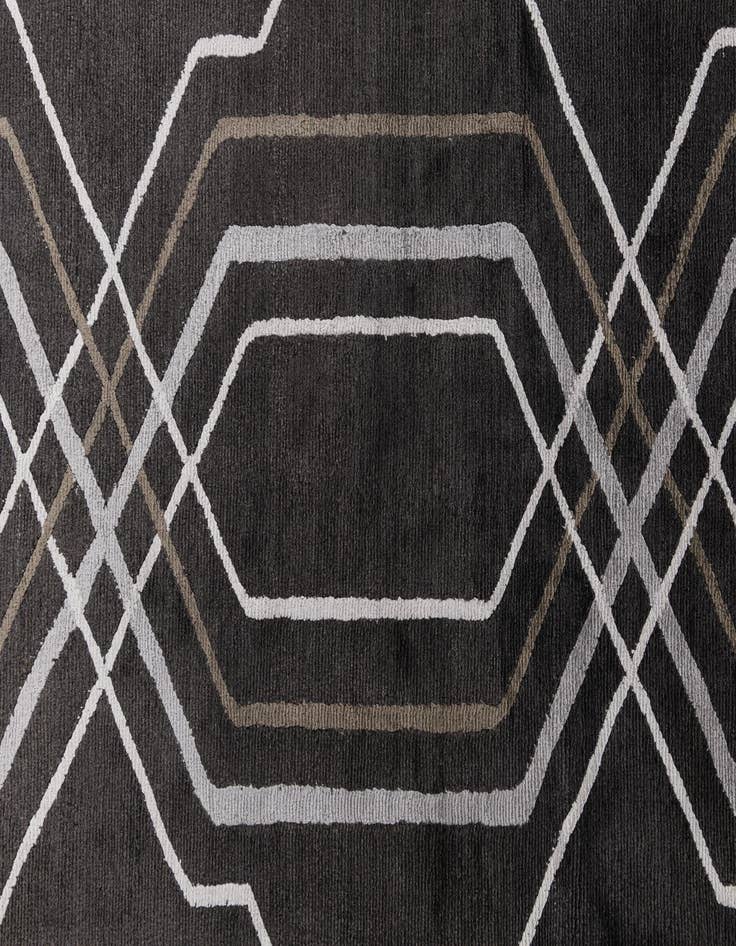 Detail image of 6' 8 x 9' 10  Hand Knotted Darya Wool Rug