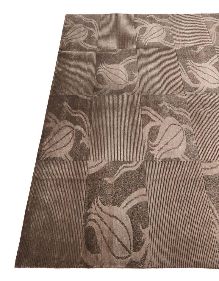 Detail image of 6' 9 x 10' 2  Hand Knotted Darya Wool Rug