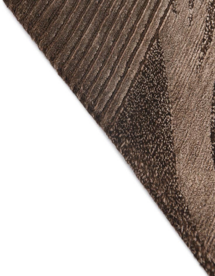 Detail image of 6' 9 x 10' 2  Hand Knotted Darya Wool Rug