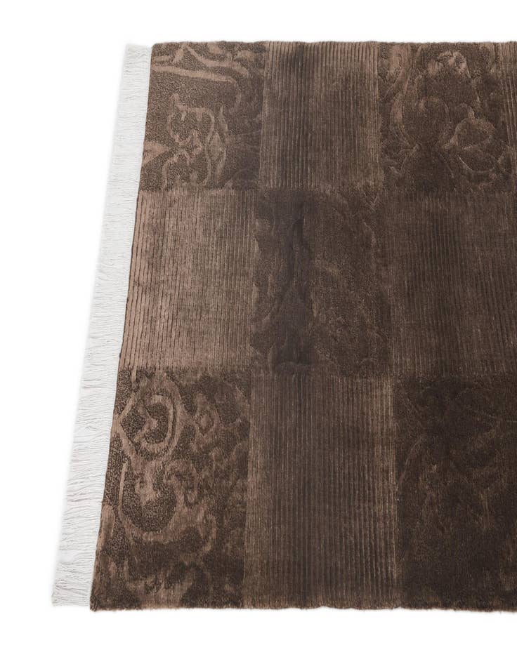 Detail image of 2' 9 x 5' 1  Hand Knotted Darya Wool Rug