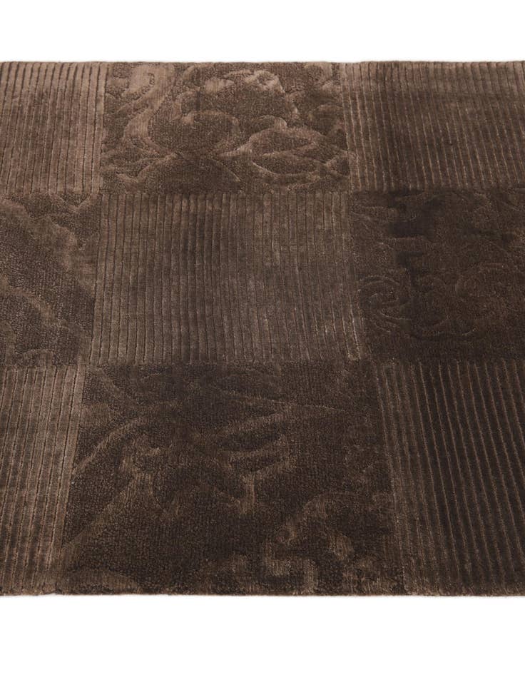 Detail image of 2' 9 x 5' 1  Hand Knotted Darya Wool Rug