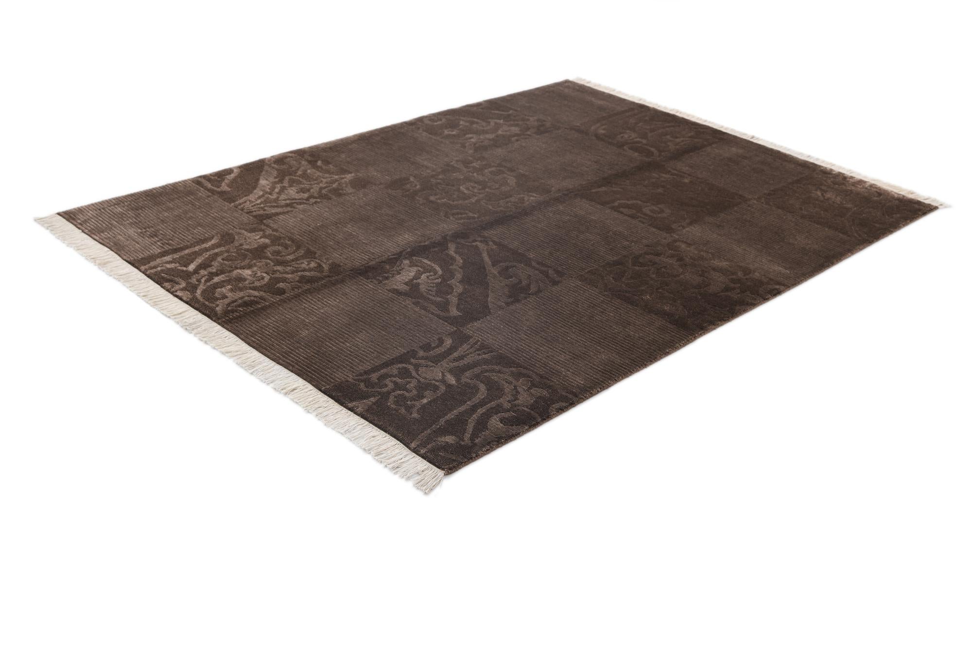 4' 11 x 6' 8 Hand Knotted Darya Wool Rug