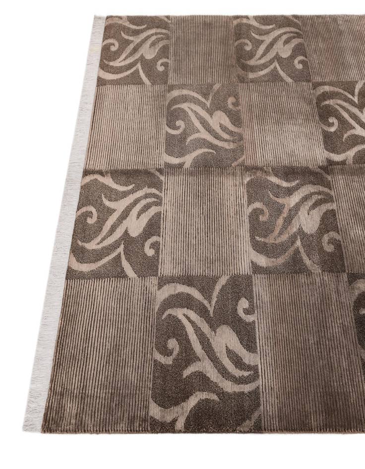 Detail image of 5' 1 x 6' 7  Hand Knotted Darya Wool Rug