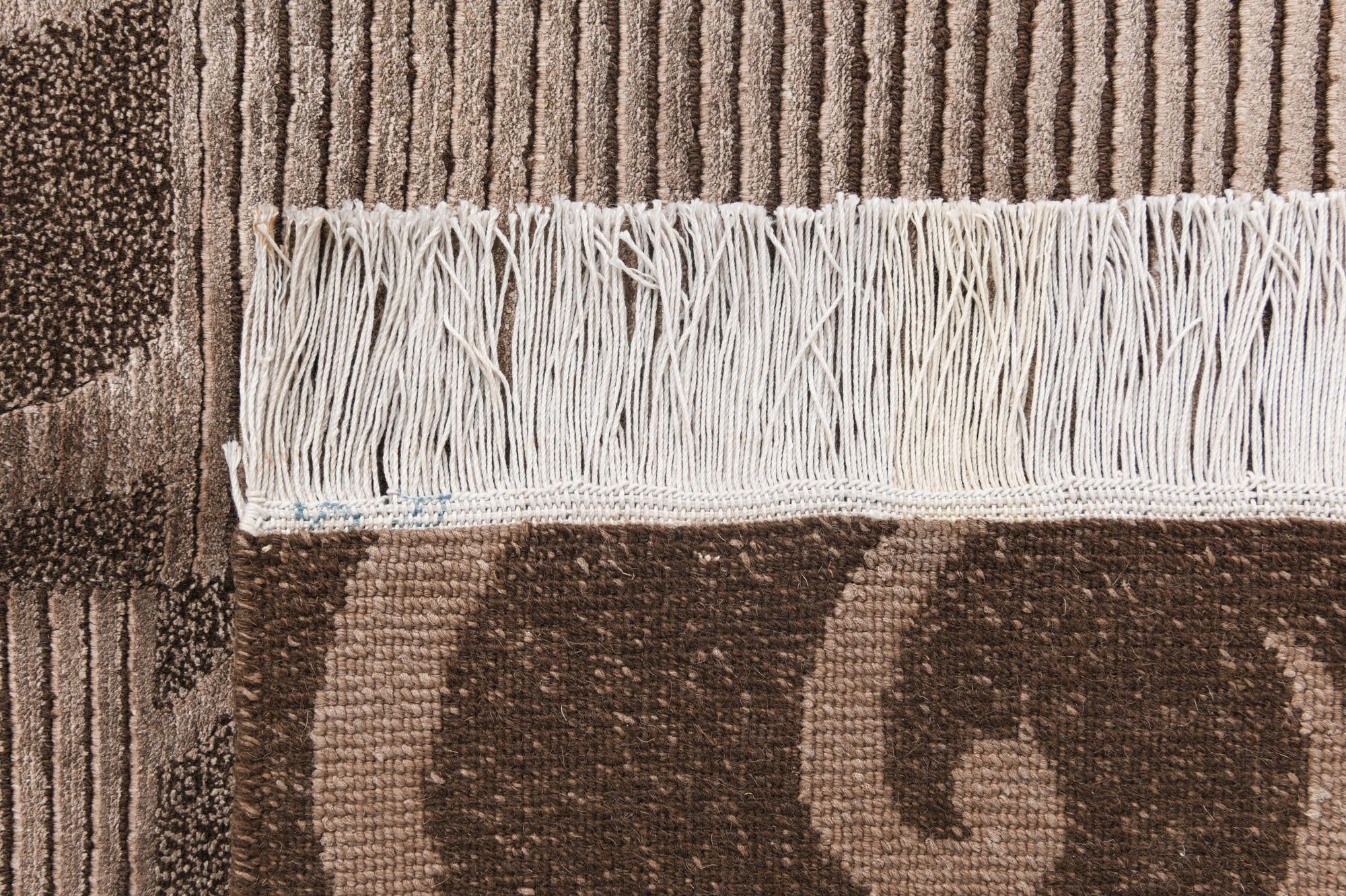 5' 1 x 6' 7 Hand Knotted Darya Wool Rug