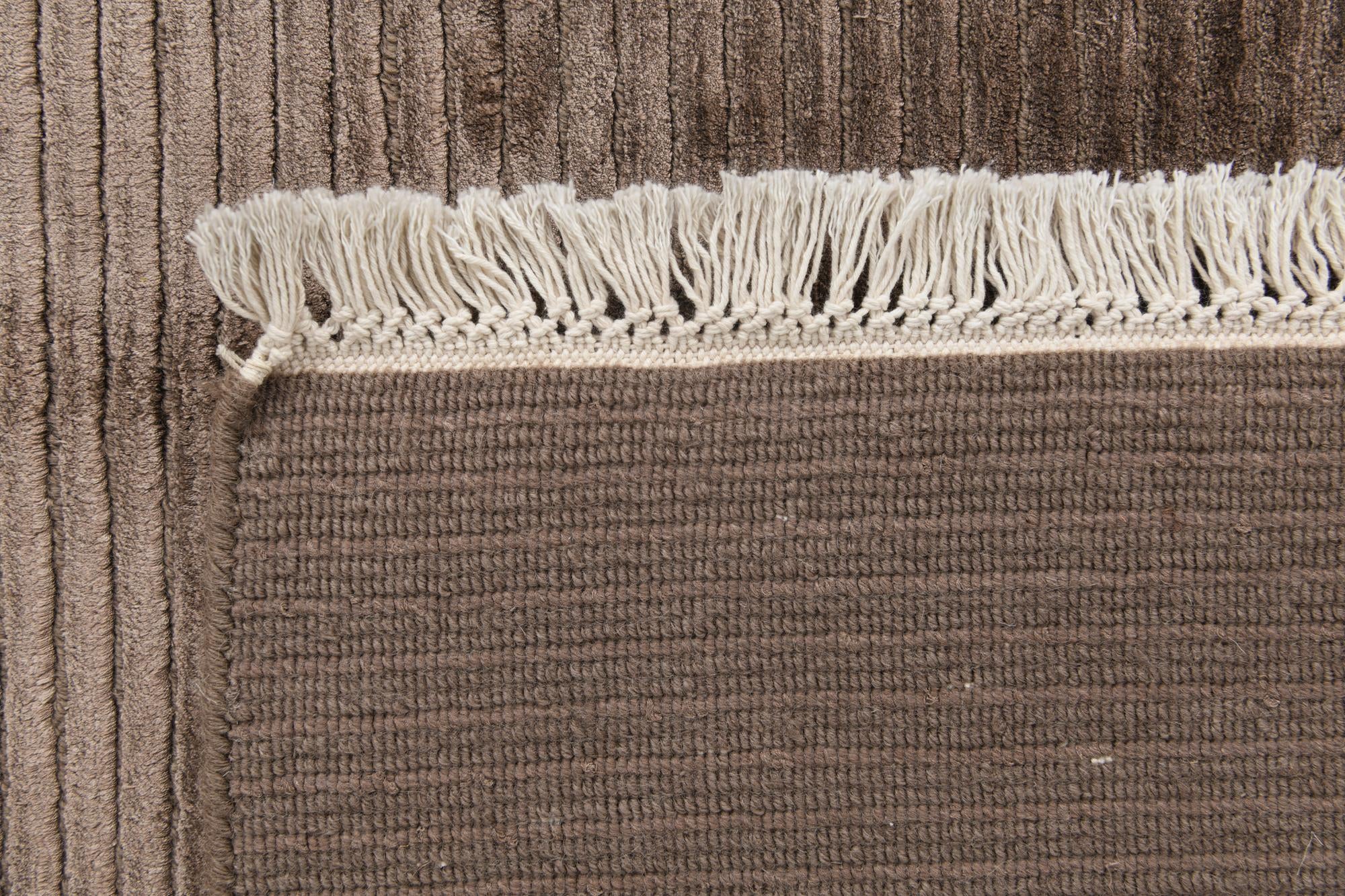 4' 11 x 6' 7 Hand Knotted Darya Wool Rug