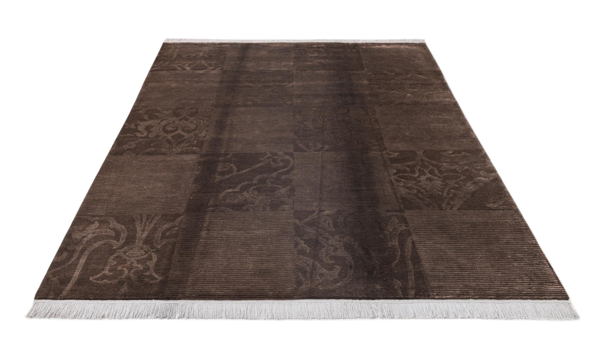 5' 9 x 8' Hand Knotted Darya Wool Rug