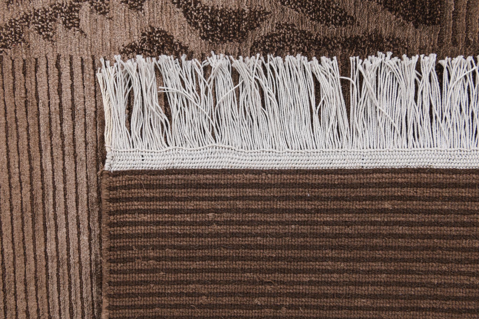 5' 9 x 8' Hand Knotted Darya Wool Rug