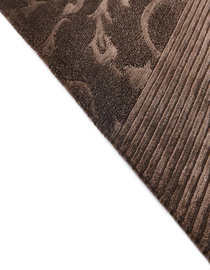 Detail image of 5' 10 x 8' 4  Hand Knotted Darya Wool Rug