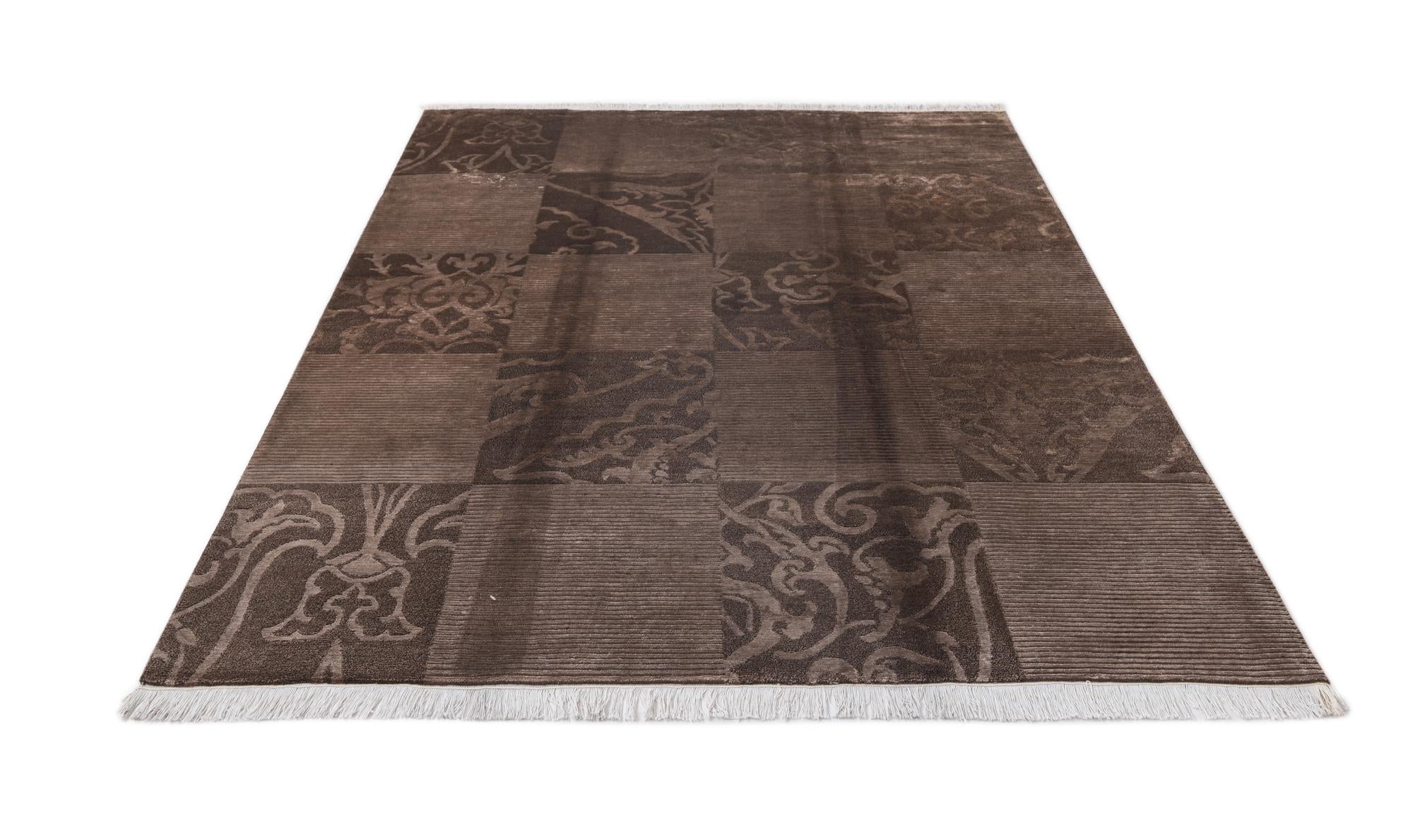 5' 9 x 8' Hand Knotted Darya Wool Rug