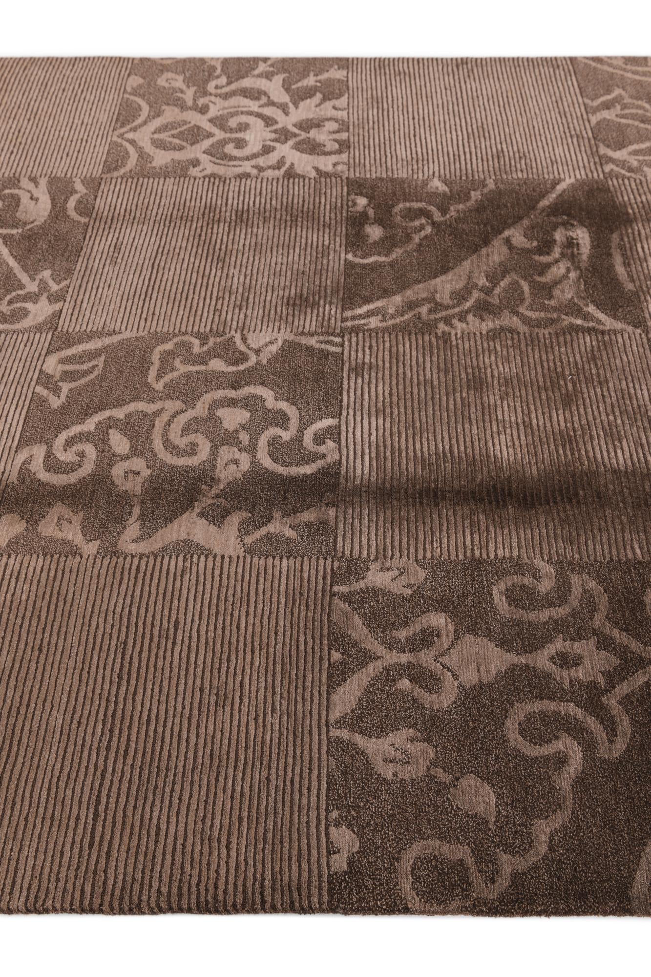 5' 8 x 8' Hand Knotted Darya Wool Rug